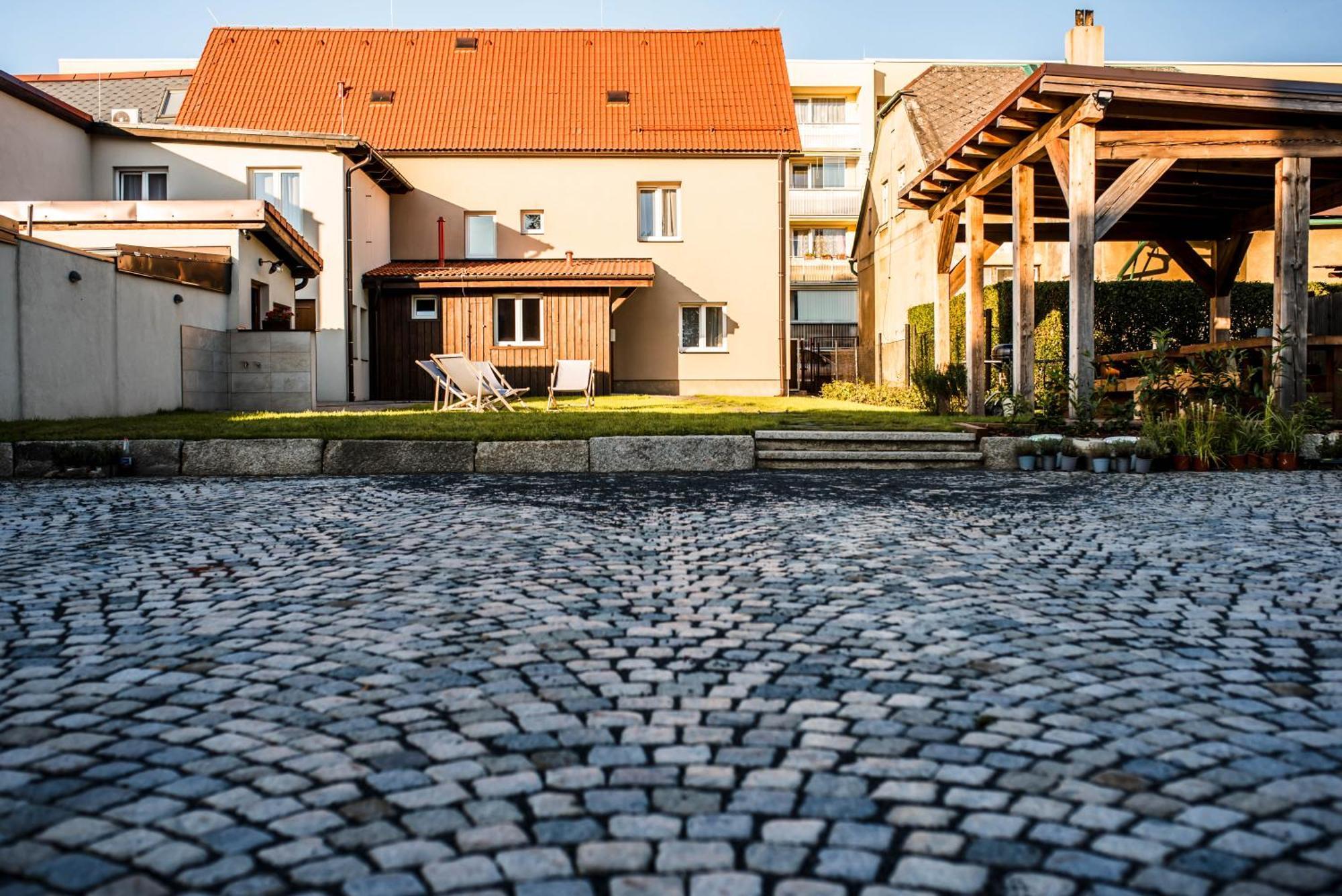 Apartmany Zeme Nove Mesto pod Smrkem Esterno foto