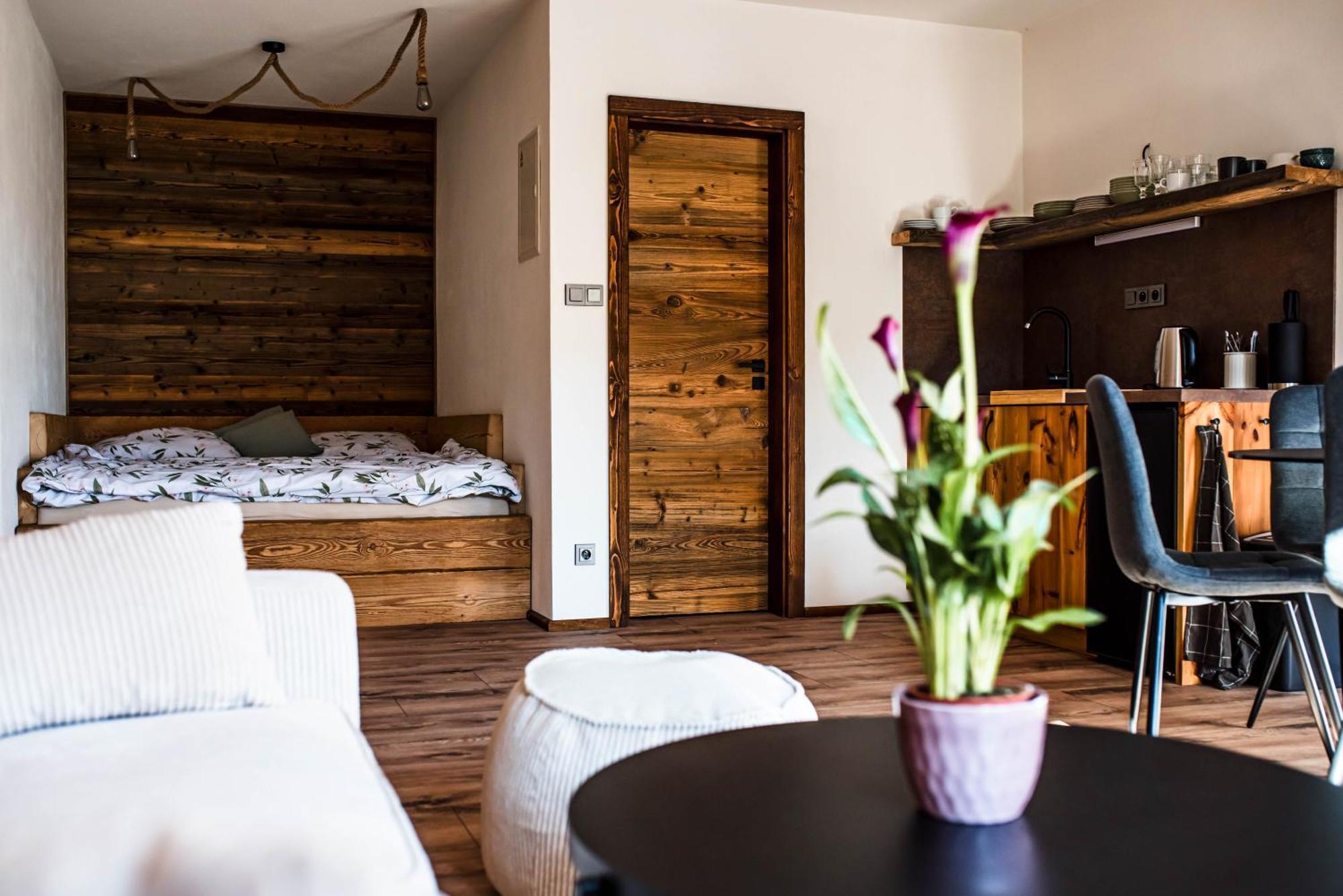 Apartmany Zeme Nove Mesto pod Smrkem Esterno foto