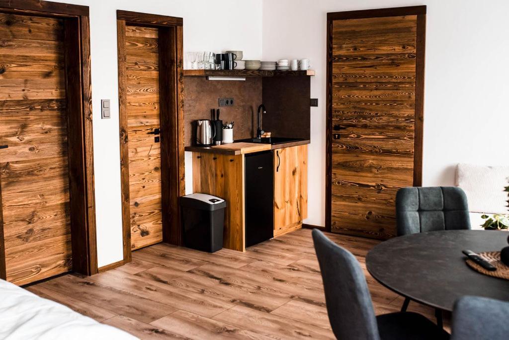 Apartmany Zeme Nove Mesto pod Smrkem Esterno foto